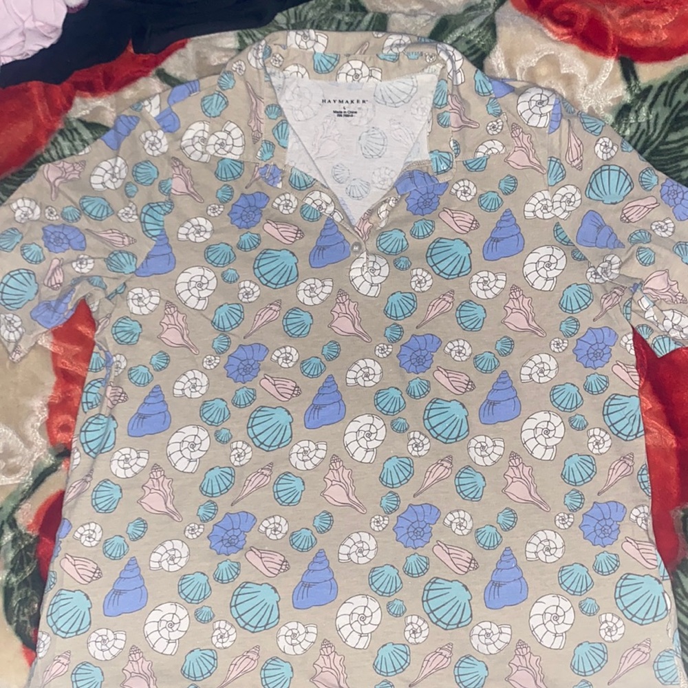 Shell Design T-Shirt! With Collar!